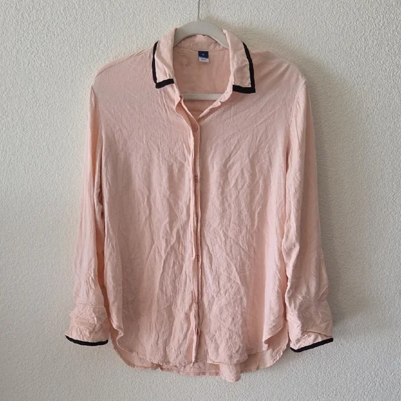 Old Navy Peach Blouse with Black Contrast Trim - Picture 2 of 4